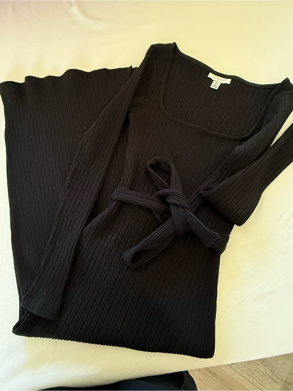 Fitted black dress
